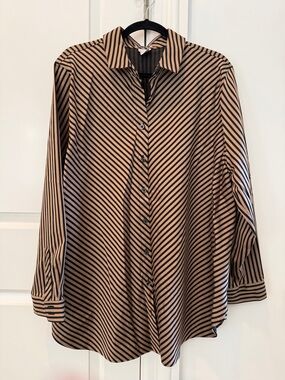 Chico's No Iron Stretch Striped Shirt size 4/20 Black and Brown